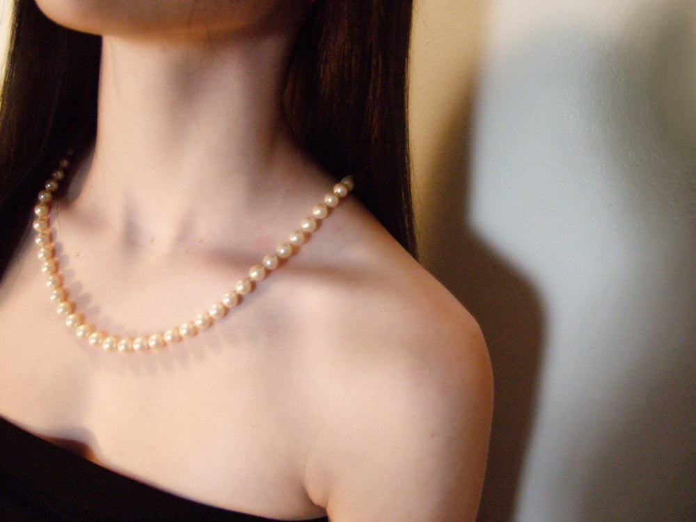 What Type of Necklaces are Appropriate for a Strapless Dress Necklet What Type of Necklaces are Appropriate for a Strapless Dress Necklet